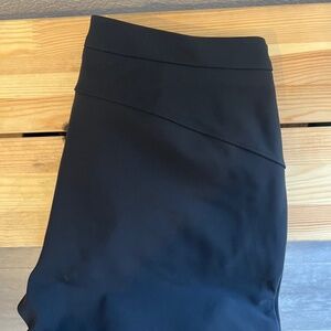 Lululemon Work/Commuter Pant - Size 6